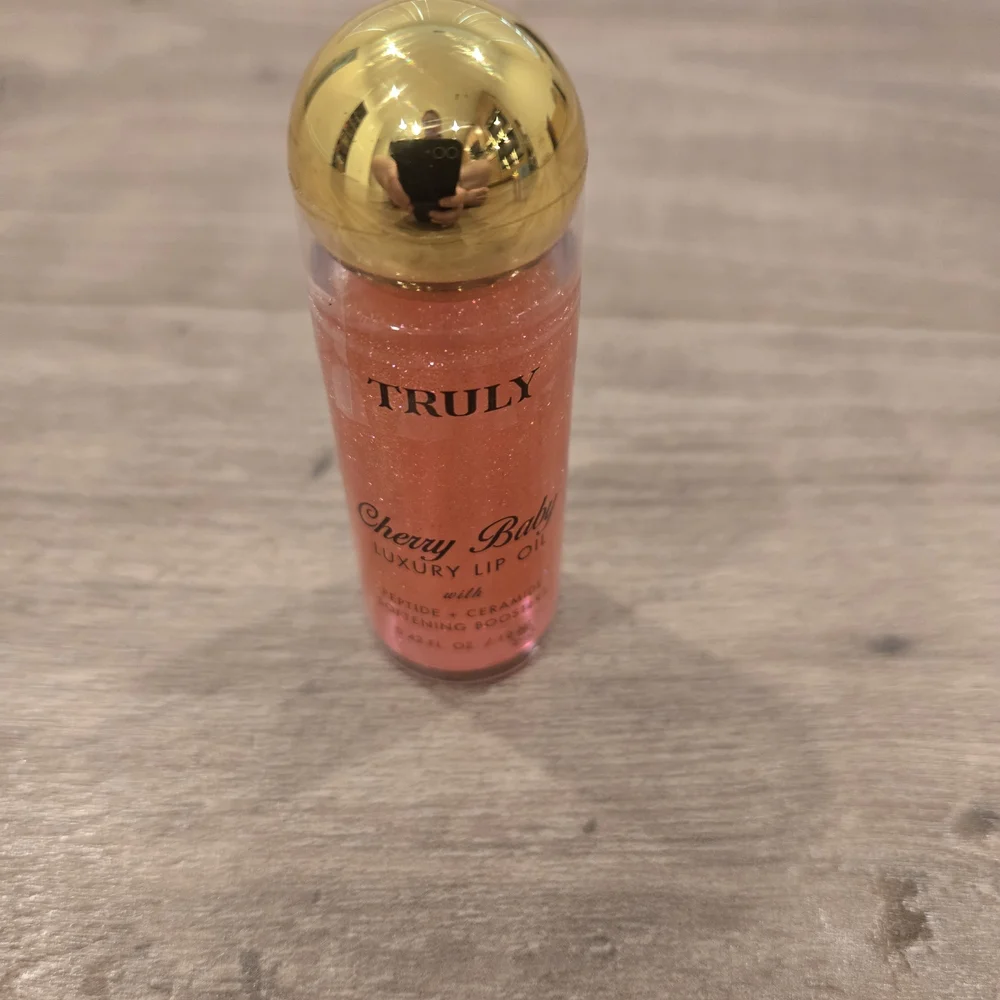 Truly Beauty Luxury Peptide Lip Oil Duo - Cherry Baby & Glazed Donut Sealed - Picture 4 of 16